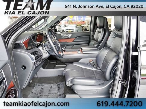 Used 2022 Lincoln Navigator L Reserve w/ Monochromatic Package AWD/4WD image 16