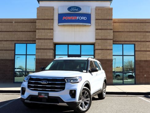 New 2026 Ford Explorer Active w/ Active Comfort Package image 2