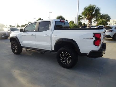 Used 2023 Chevrolet Colorado ZR2 AWD/4WD image 6