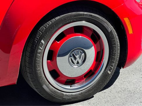 Used 2018 Volkswagen Beetle 2.0T Coast image 13