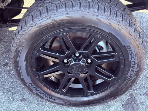 Used 2019 Toyota Tundra SR5 AWD/4WD image 12