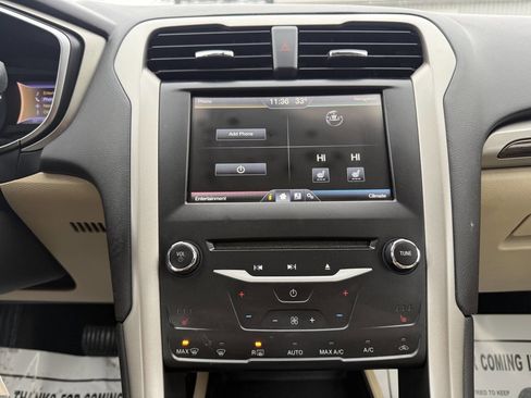 Used 2013 Ford Fusion Energi SE image 18