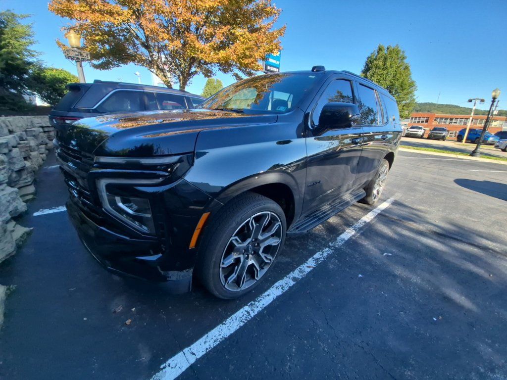 Used 2025 Chevrolet Tahoe RST w/ RST Capability Package AWD/4WD image 3