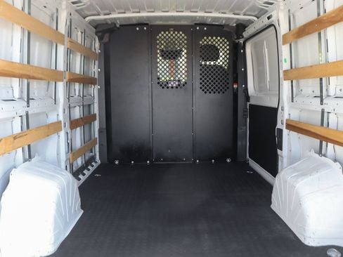 Used 2025 RAM ProMaster 2500 w/ U-Haul Equipment Group FWD image 9