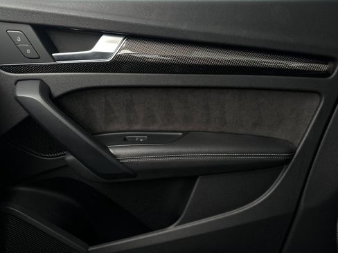 Used 2020 Audi SQ5 Premium Plus w/ Premium Plus Package image 18