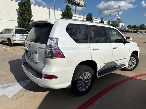 Used 2016 Lexus GX 460 w/ Premium Package AWD/4WD image 3
