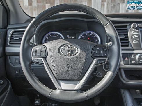 Used 2019 Toyota Highlander XLE AWD/4WD image 13