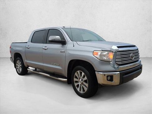 Used 2016 Toyota Tundra Limited w/ Limited Premium Package RWD image 3
