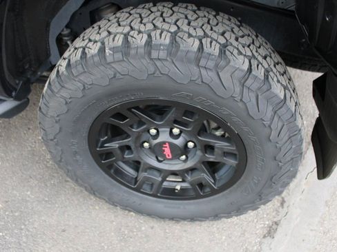 Certified 2020 Toyota 4Runner TRD Off-Road image 62