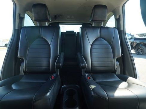 Used 2022 Toyota Highlander XLE image 35