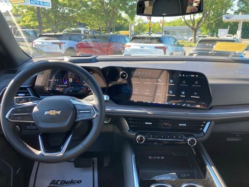 New 2026 Chevrolet Tahoe Premier w/ Sun And Tow Package AWD/4WD image 6