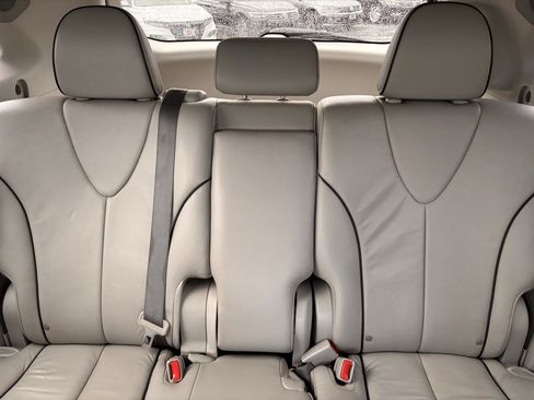 Used 2013 Toyota Venza XLE image 18