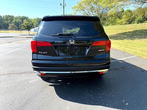 Used 2016 Honda Pilot Touring image 17