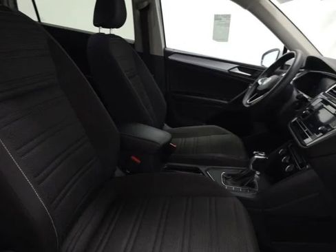 Used 2023 Volkswagen Tiguan S image 8