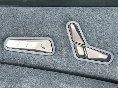 New 2026 BMW iX xDrive45 image 16