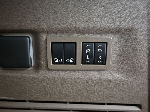 Used 2023 GMC Yukon XL Denali image 49