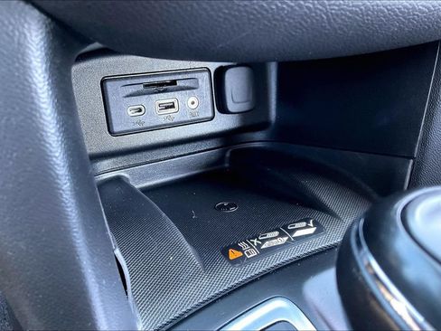 Used 2019 Chevrolet Equinox Premier AWD/4WD image 15