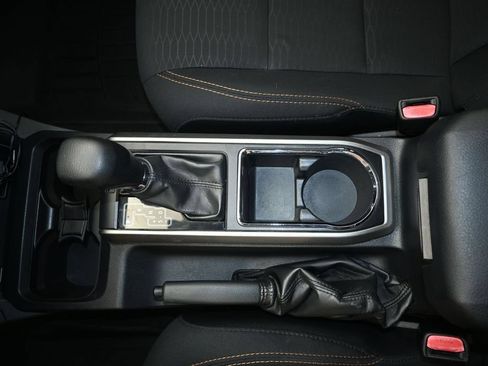 Used 2017 Toyota Tacoma SR5 w/ Tow Package RWD image 17