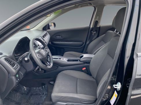 Used 2021 Honda HR-V LX image 9