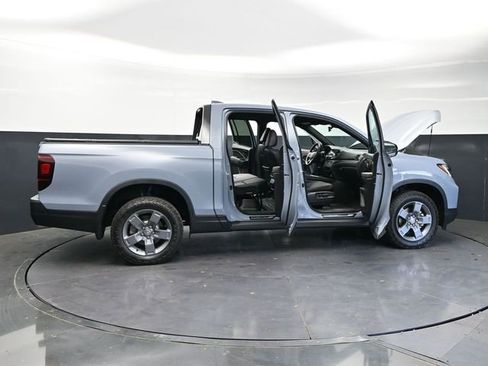 Used 2025 Honda Ridgeline TrailSport image 40