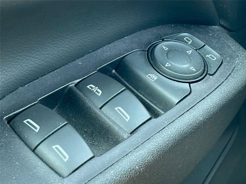 Used 2018 Chevrolet Equinox LT AWD/4WD image 18