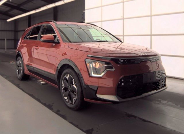 Used 2023 Kia Niro Wind FWD image 2