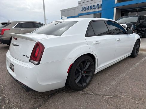 Used 2023 Chrysler 300 C image 3
