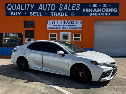 Used 2021 Toyota Camry XSE image 1