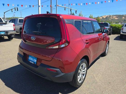 Used 2021 Kia Soul LX FWD image 5