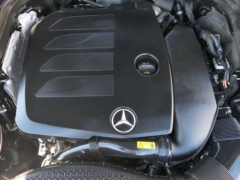 Used 2022 Mercedes-Benz GLC 300 image 30