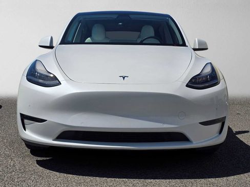 Used 2021 Tesla Model Y Long Range AWD/4WD image 8