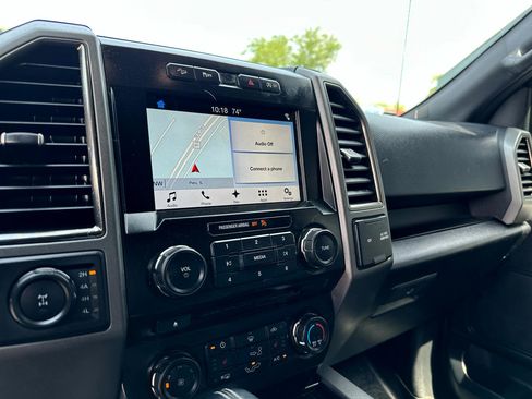 Used 2018 Ford F150 Raptor w/ Equipment Group 801A Mid image 3