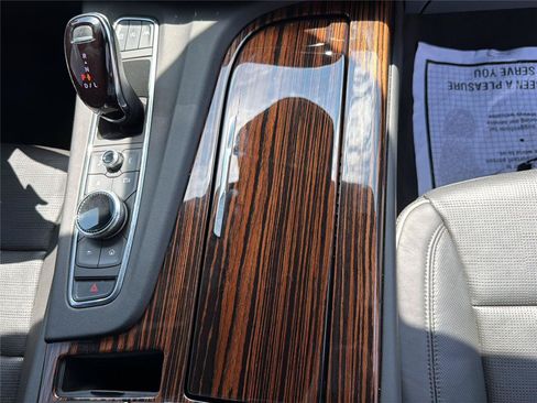 Used 2023 Cadillac Escalade Premium Luxury AWD/4WD image 30