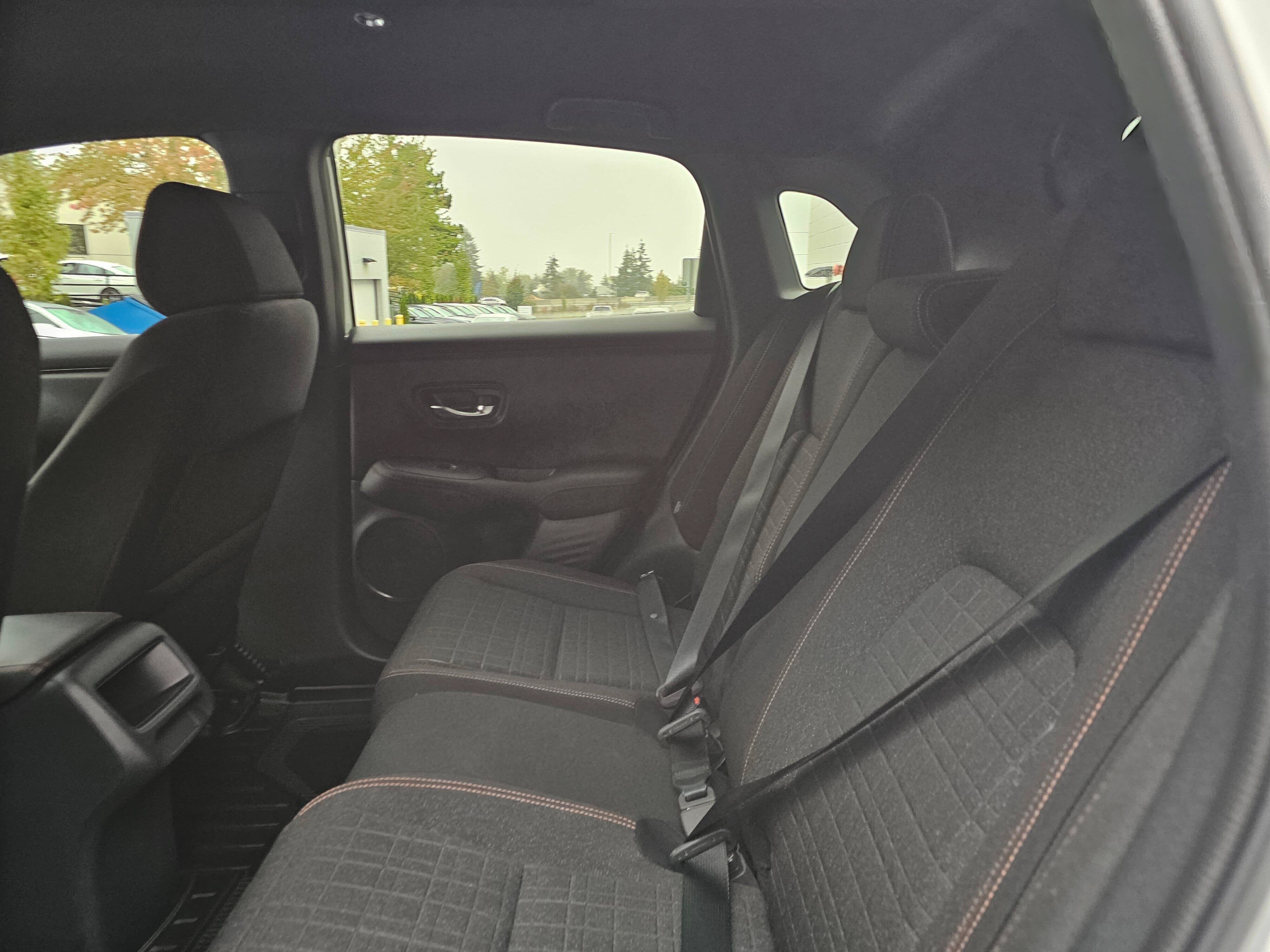 Certified 2025 Honda HR-V Sport image 19