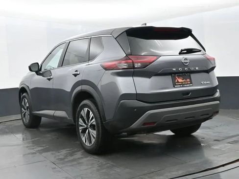 Used 2023 Nissan Rogue SV image 9