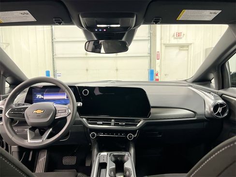 New 2026 Chevrolet Equinox EV LT image 10