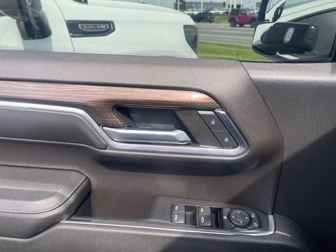 Used 2023 Chevrolet Silverado 1500 LT image 16