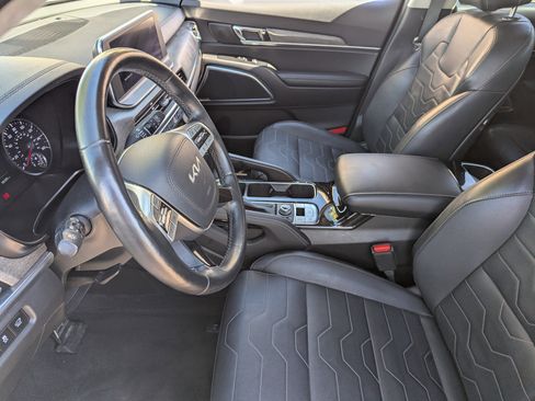 Certified 2022 Kia Telluride SX w/ SX Prestige Package image 20
