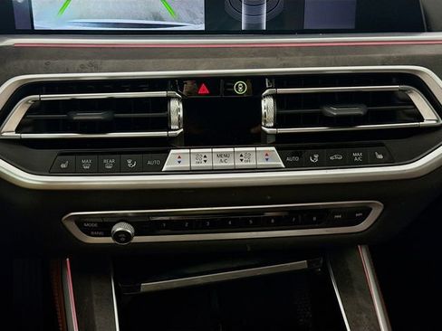 Used 2022 BMW X5 xDrive40i w/ Premium Package image 16