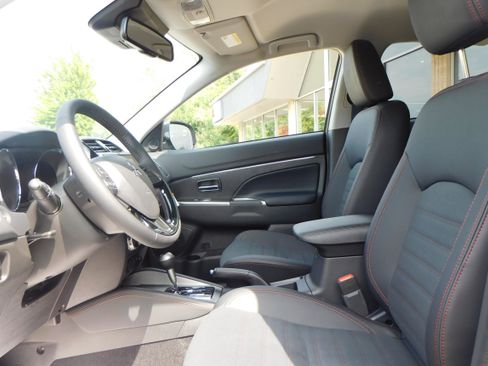 New 2025 Mitsubishi Outlander Sport SE image 13