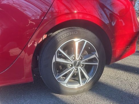 Used 2023 Kia Forte LXS w/ LXS Technology Package image 8