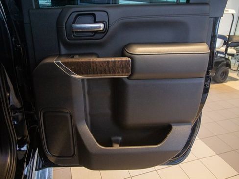 Used 2022 GMC Sierra 2500 Denali image 11