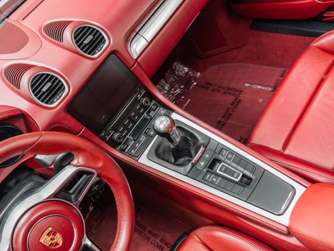 Used 2018 Porsche 718 Boxster S RWD image 27