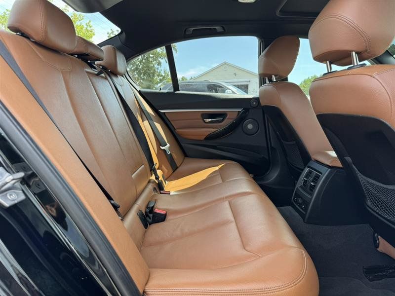 Used 2016 BMW 340i xDrive Sedan AWD/4WD image 11