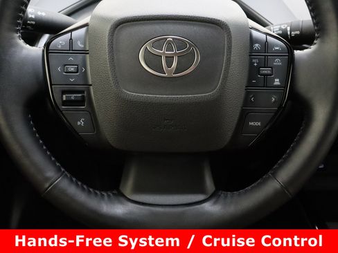 Used 2024 Toyota Prius XLE image 25