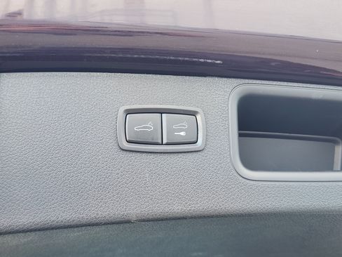 Used 2024 Porsche Macan image 36