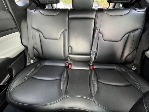 Used 2025 Jeep Compass Limited AWD/4WD image 39