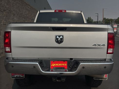 Used 2017 RAM 2500 Tradesman w/ Chrome Appearance Group AWD/4WD image 7