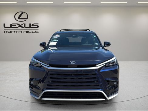 Used 2026 Lexus TX 500h AWD w/ Technology Package image 2