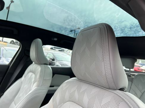 Used 2023 Polestar Polestar 2 w/ Pilot Pack image 17